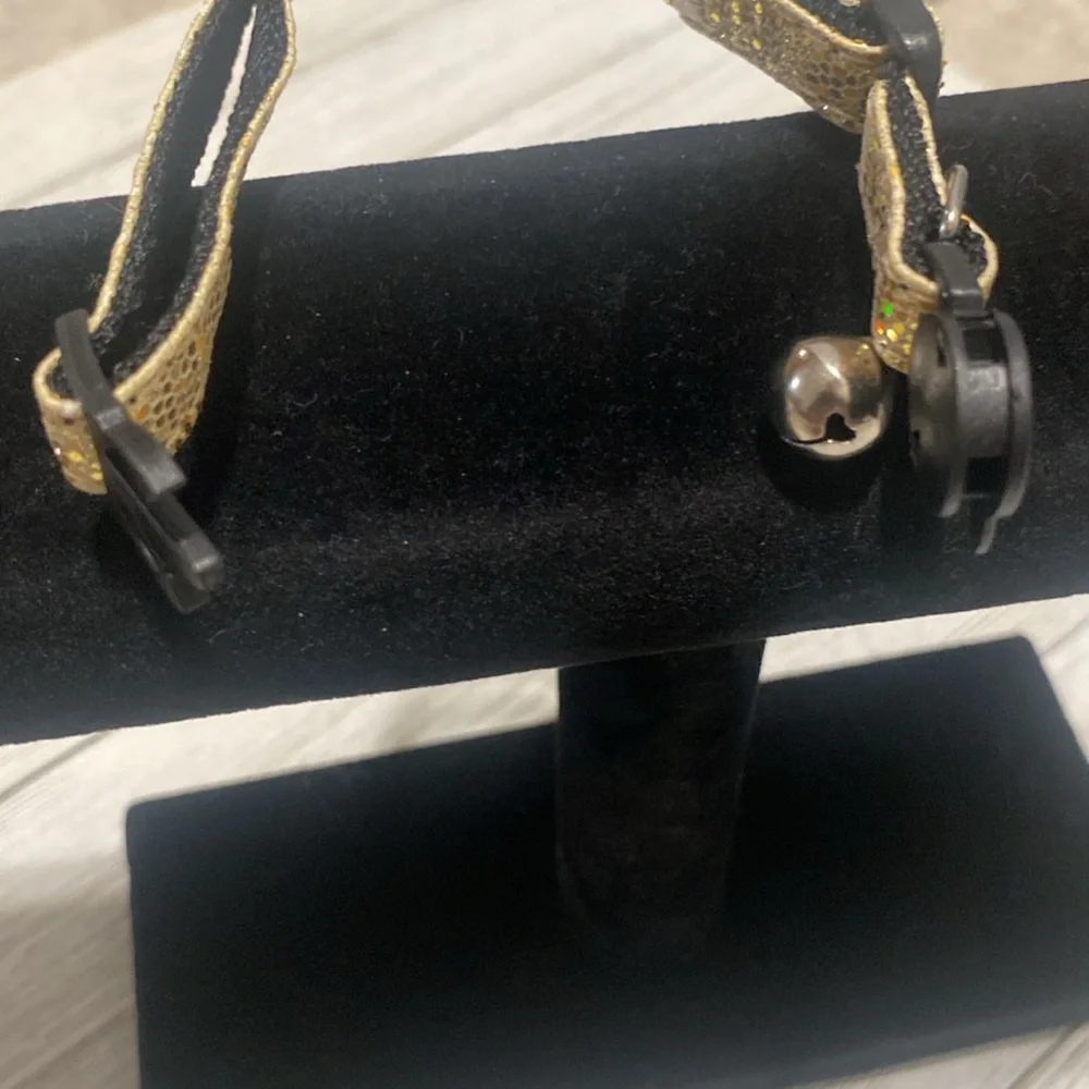 Cat Collar / Adjustable Golden Glitter w/ Bell NWOT